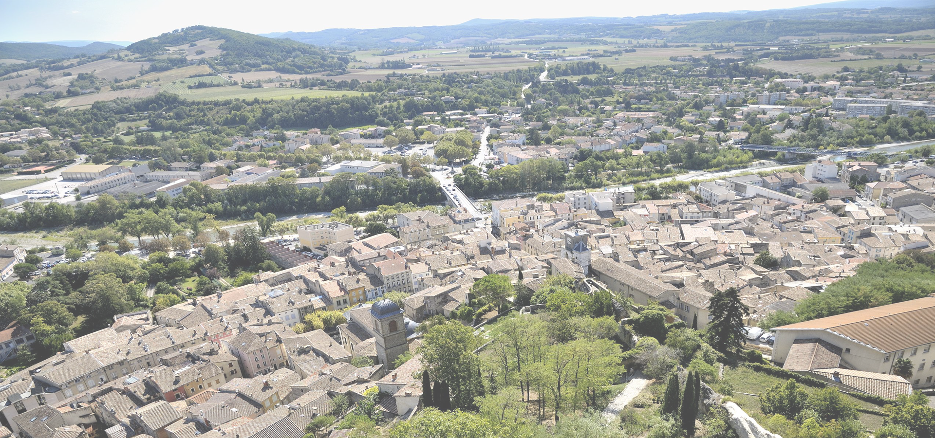 <b>Crest, Drôme Département, Auvergne-Rhône-Alpes, France</b>